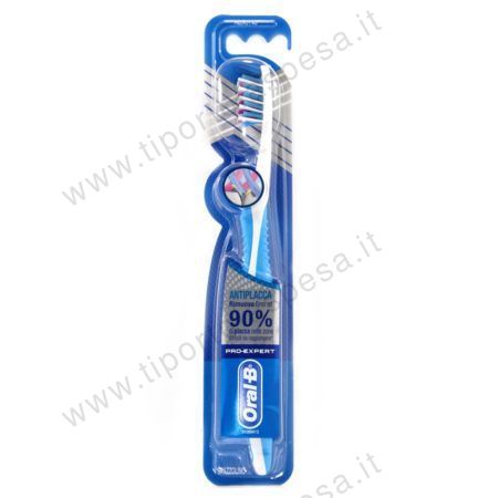 Spazzolino Oral B antiplacca spatola media