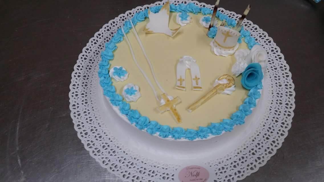 Torta personalizzata per una cresima con consegna a domicilio